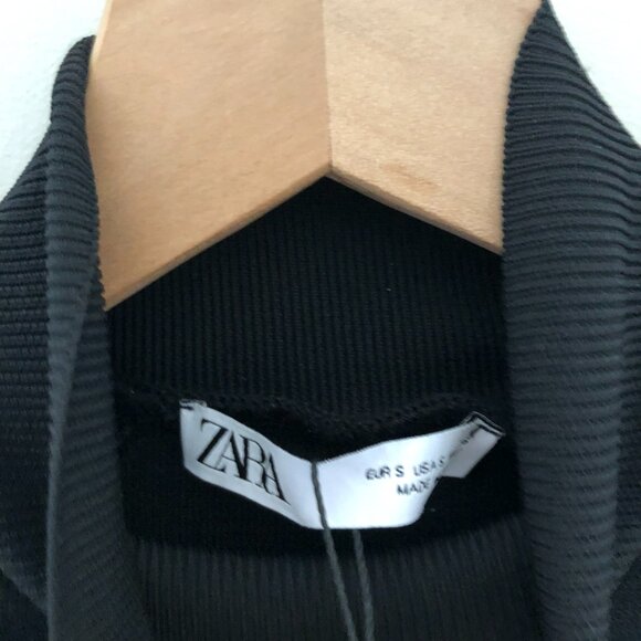 NWT ZARA Knit Mock Neck with Shoulder Pads - Picture 4 of 5